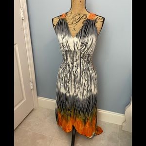 Sexy Maxi dress with lace back v-neck silky material size small very Hot🔥